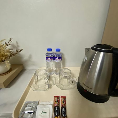 Honey Suite Room Inside Bee Cafe Cebu At Ayala Area Exterior foto