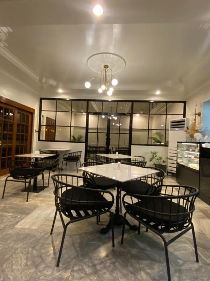 Honey Suite Room Inside Bee Cafe Cebu At Ayala Area Exterior foto